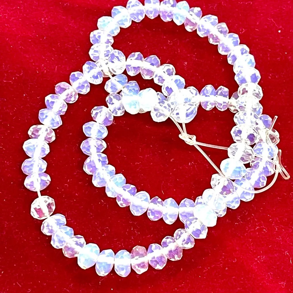 Stunning Strand of Faceted Opalite Beads - Picture 3 of 4